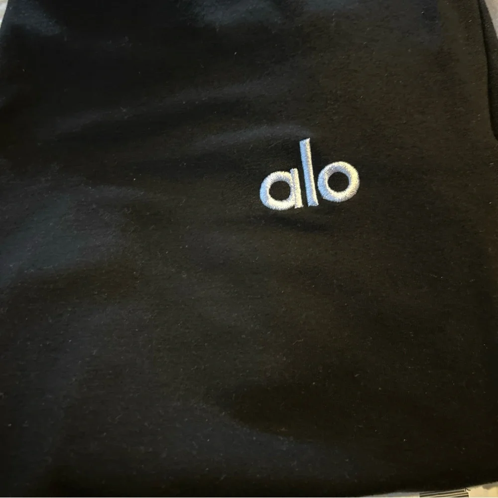 ALO Yoga womens Black Joggers
No tag. Barely worn. ** please read description - Picture 3 of 5